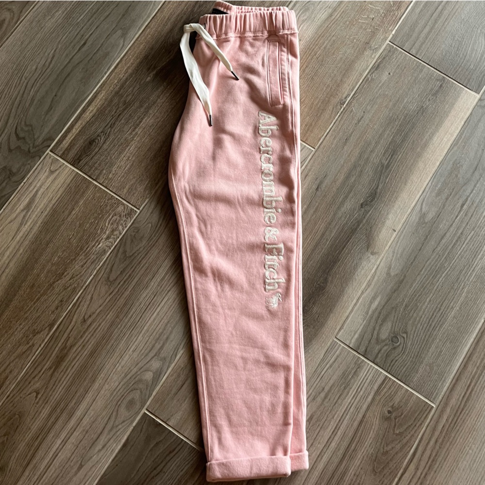 Abercrombie & Fitch pink joggers, Size: Medium - Picture 5 of 9